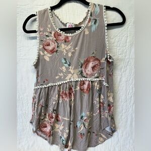 Women’s Boutique shirt Wanna B Brand - tunic style - Size Small - floral